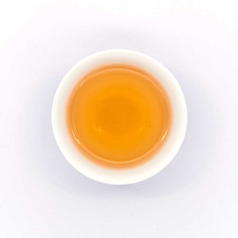 月季白茶茶湯
