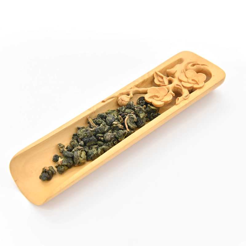 Lishan Oolong in a scoop
